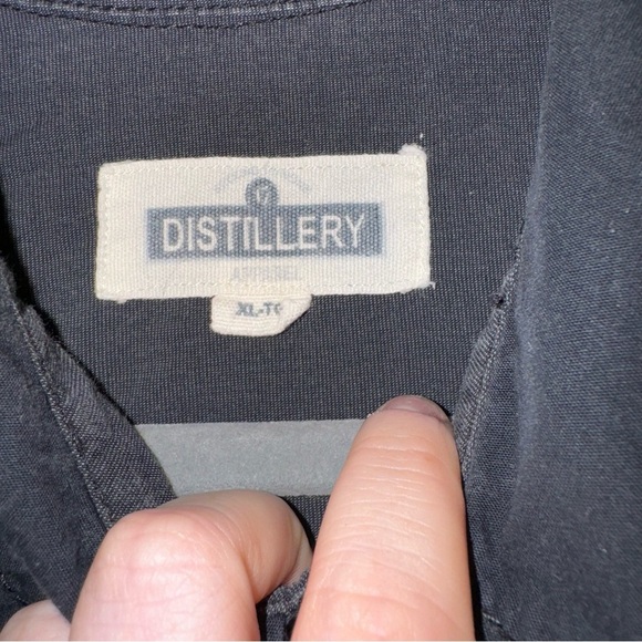 Men’s Distillery Brand Y2K Contrast Slight Grey Black Button Down Polo Size: XL - Picture 9 of 10